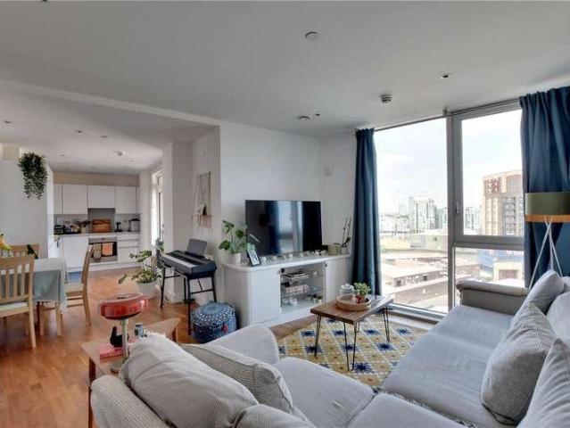 Flat for sale in Greenwich Town Centre, Greater London