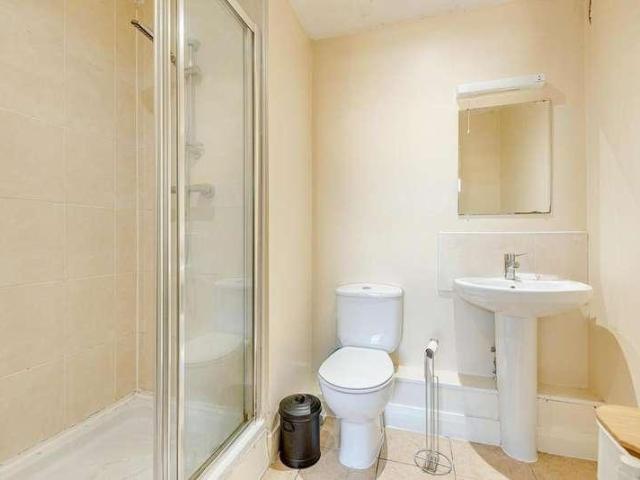 Flat for sale in Ropewalks, Calderstones