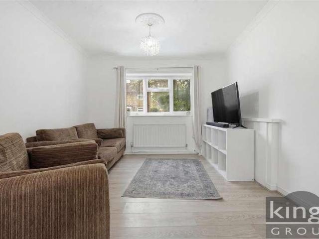 Flat for sale in Netteswell, Harlow