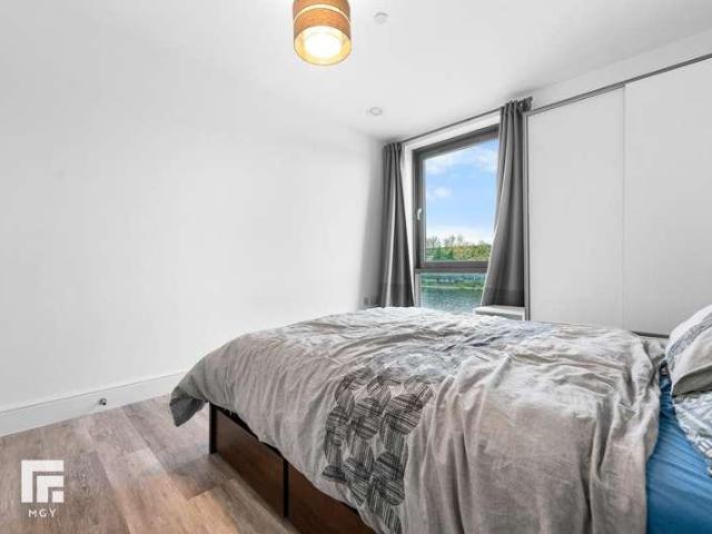 Flat for sale in City Centre, Falcon Lodge