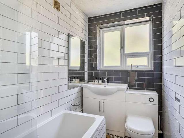 Flat for sale in Greater London