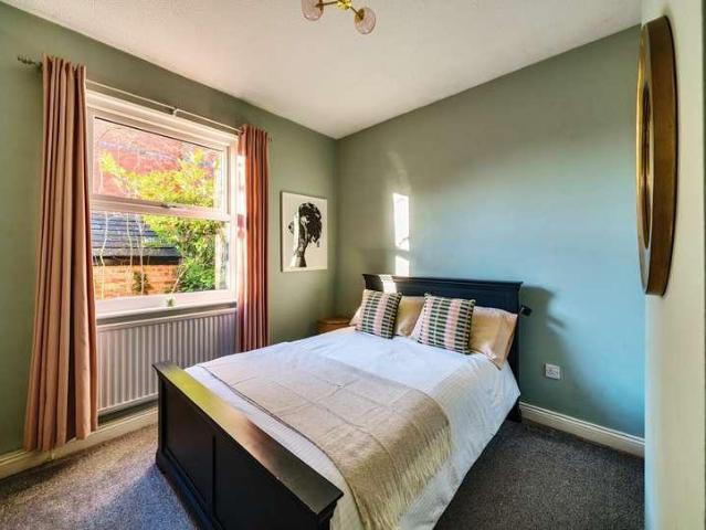Flat for sale in Golden Valley, Gloucestershire
