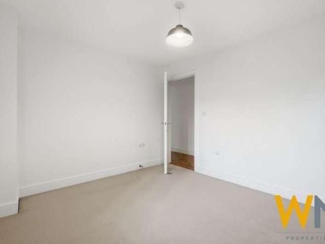 Flat for sale in Clements Park, Navestock Side