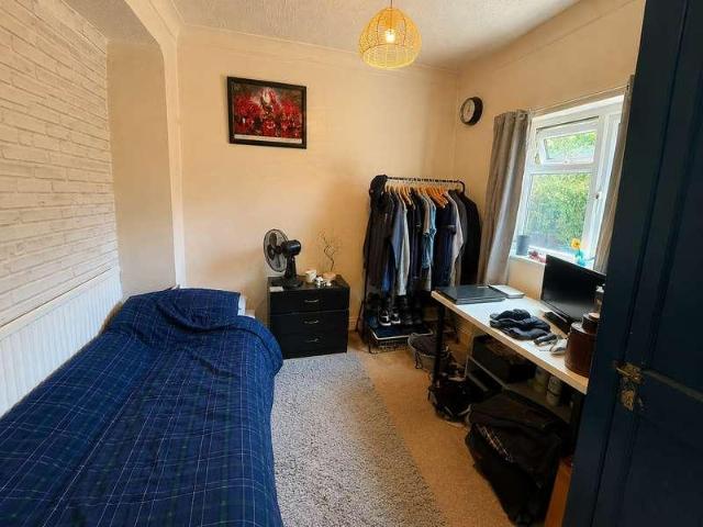Flat for sale in Southend City Centre Neighbourhood, Alton Barnes