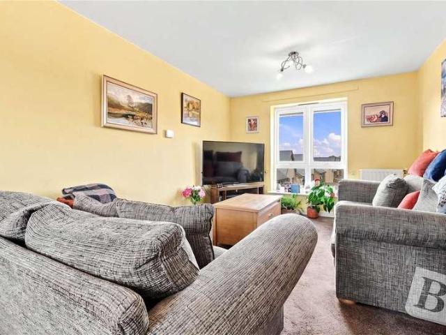 Flat for sale in Channels, Chelmsford
