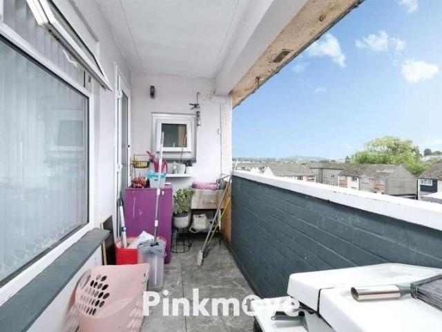 Flat for sale in Wales