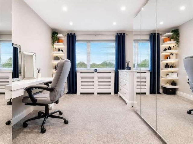 Flat for sale in Pouchen End, Hertfordshire