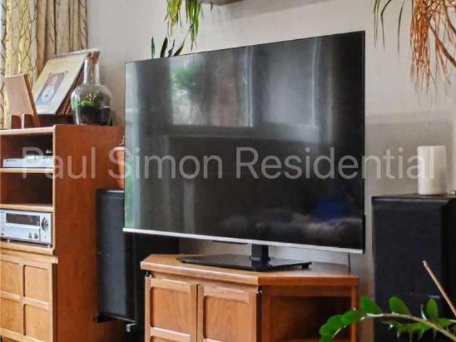 Flat for sale in Greater London