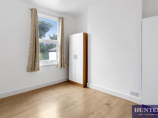 Flat for sale in South Tottenham, Greater London