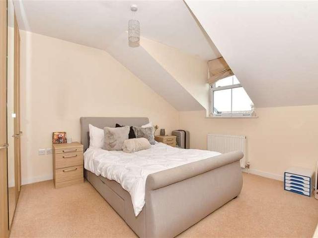Flat for sale in Brook Street, Bourne Vale
