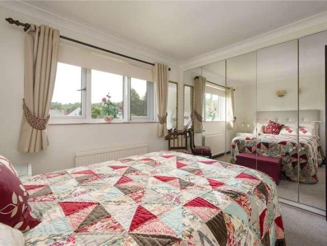 Flat for sale in River, Ash