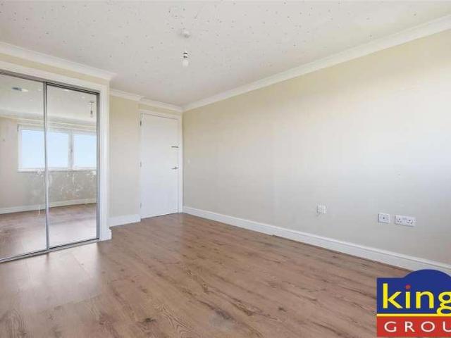Flat for sale in Lower Edmonton, Edmonton