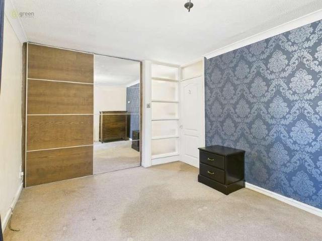 Flat for sale in Sutton Coldfield, West Midlands