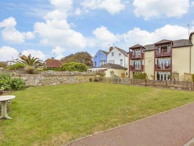 Flat for sale in Golden Valley, Folkestone