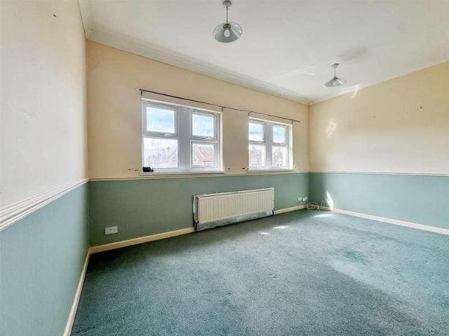 Flat for sale in Worlebury, Weston-super-mare