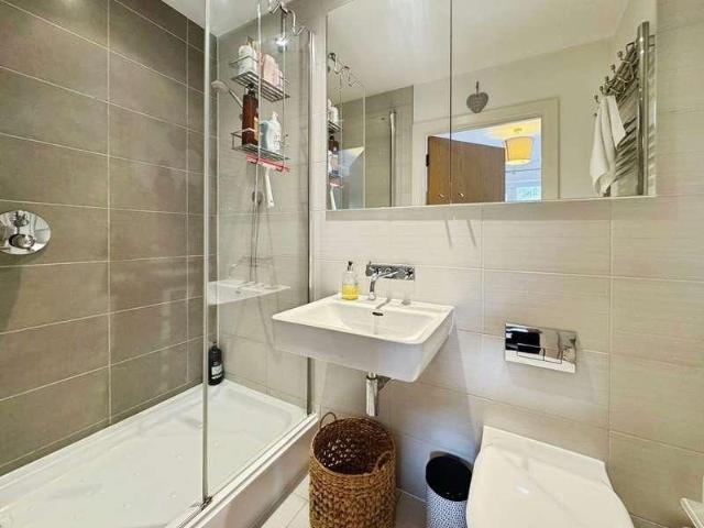 Flat for sale in Buckinghamshire