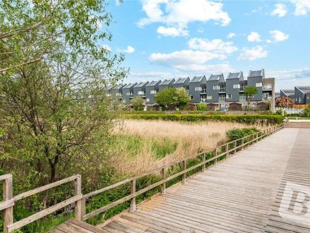 Flat for sale in Barking, Barking Riverside