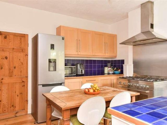 Flat for sale in Hanover & Queen's Park, Brighton