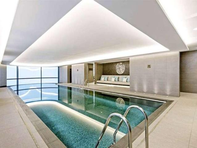 Flat for sale in Vauxhall, Greater London