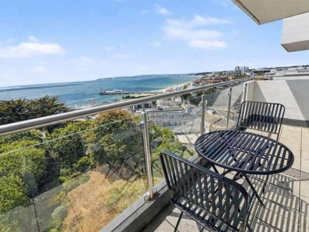 Flat for sale in West Cliff, Bournemouth
