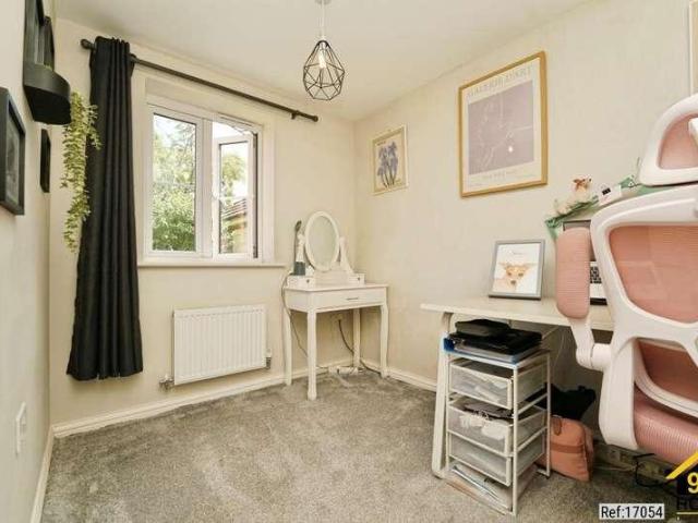 Flat for sale in Gloucester, Gloucestershire