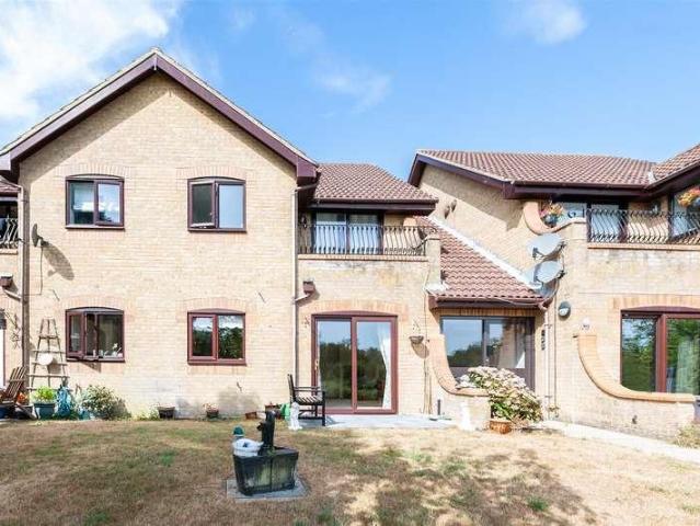 Flat for sale in Red Hill, Surrey