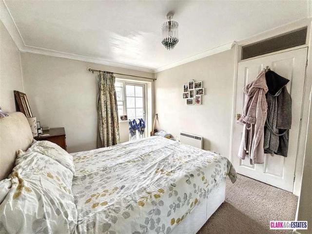 Flat for sale in Watergate, Devon