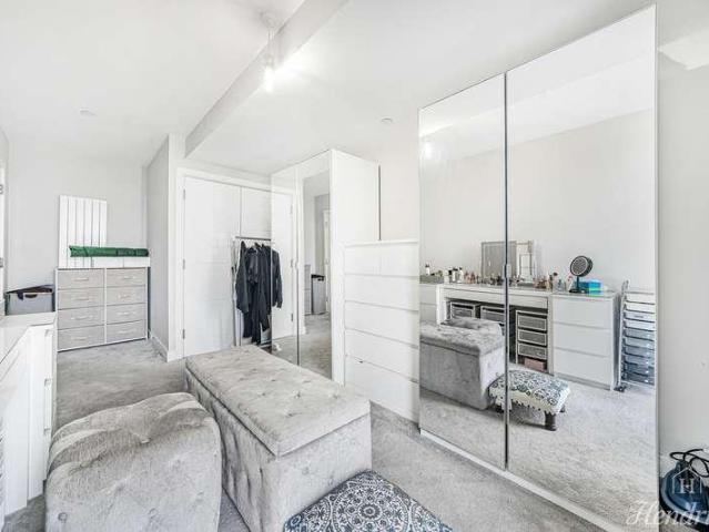 Flat for sale in Prittlewell, Southend-on-Sea