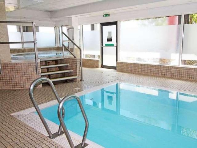 Flat for sale in Cardiff International Sports Village, Cardiff