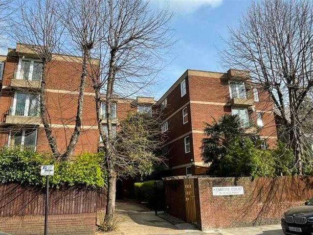 Flat for sale in South Hampstead, Greater London