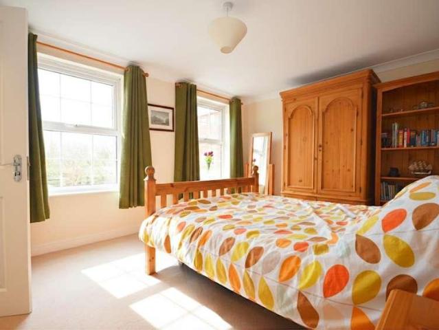Flat for sale in Park Lane, Bury