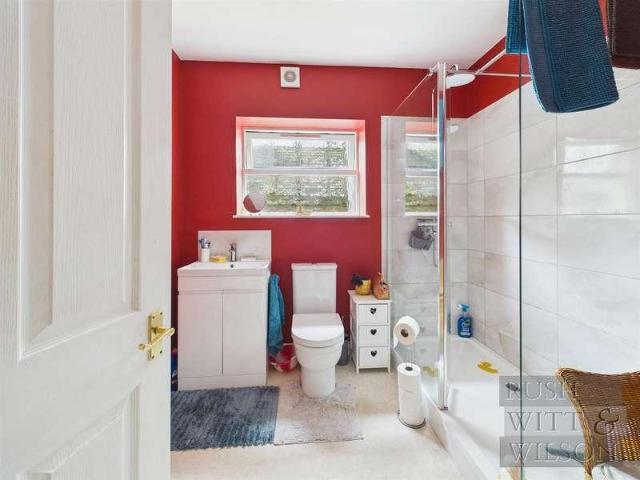 Flat for sale in Central, Rother
