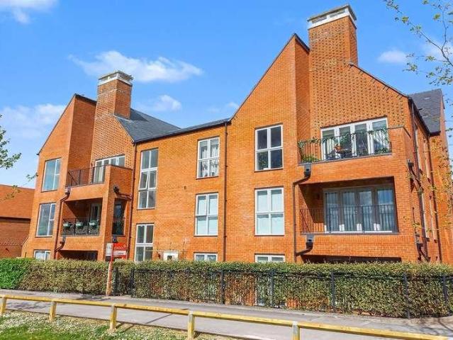 Flat for sale in Headbourne Worthy, Hampshire