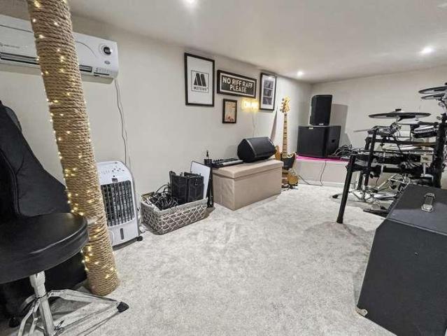 Flat for sale in Pokesdown, Bournemouth