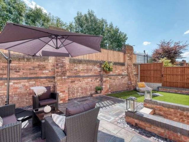 Flat for sale in Crookhill, Worcestershire