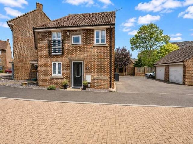 Flat for sale in Priest Down, Hampshire