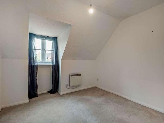 Flat for sale in Bolton Low Houses, Hampshire