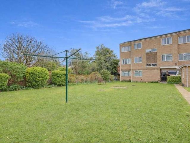 Flat for sale in Helford, Hampshire