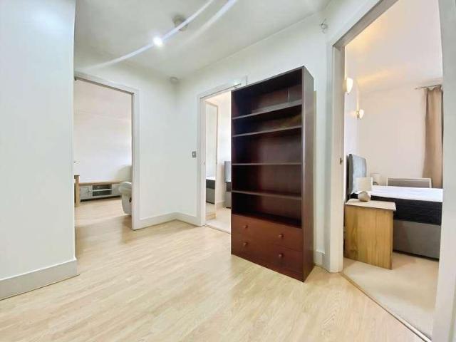 Flat for sale in Piccadilly, Manchester