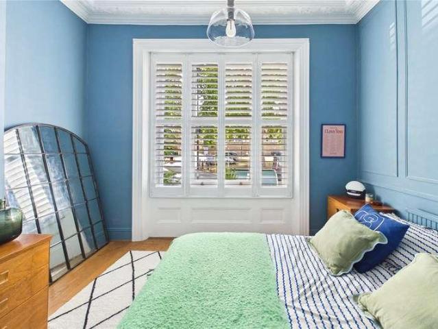 Flat for sale in Streatham Hill, Greater London