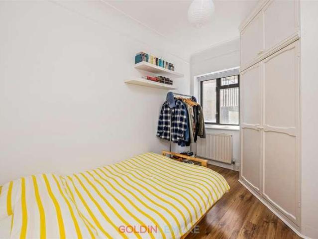 Flat for sale in Aldrington