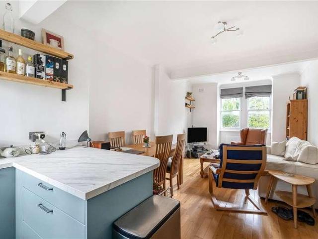 Flat for sale in Ferme Park, Greater London