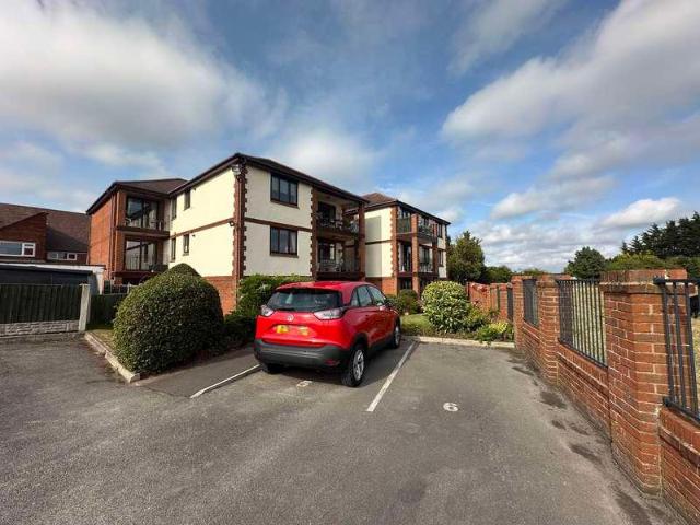 Flat for sale in Irby, Wirral