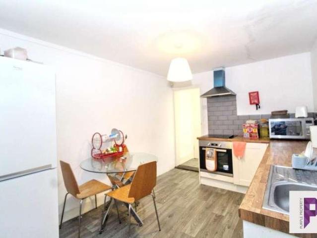 Flat for sale in Brompton, Gillingham