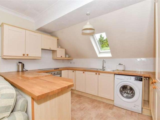 Flat for sale in Bridgefield, Kent
