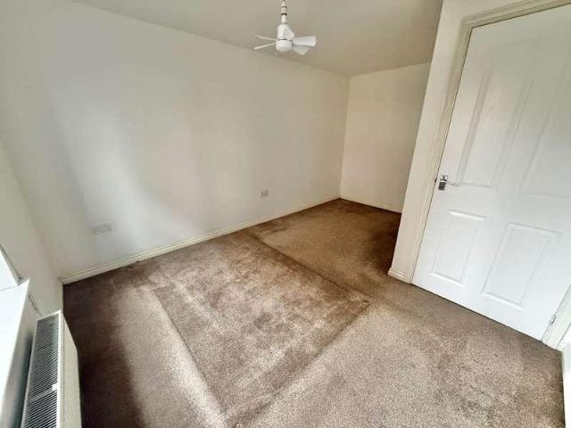 Flat for sale in Somerton, Newport