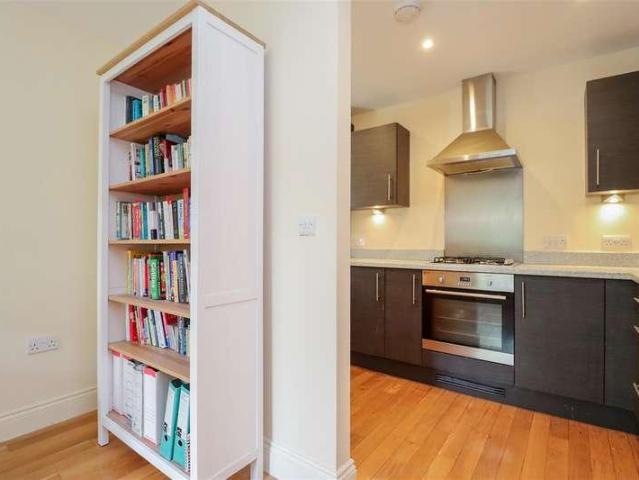 Flat for sale in North Horsham, Horsham