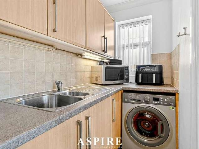 Flat for sale in Essex
