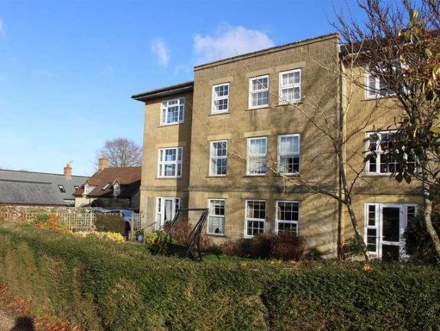 Flat for sale in Shaftesbury, East Dorset