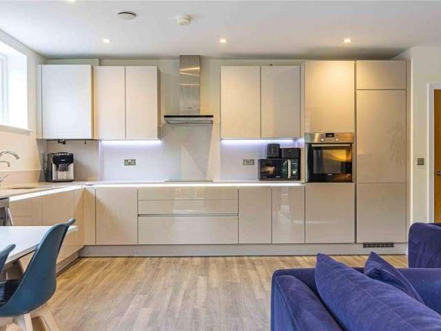 Flat for sale in Bushey